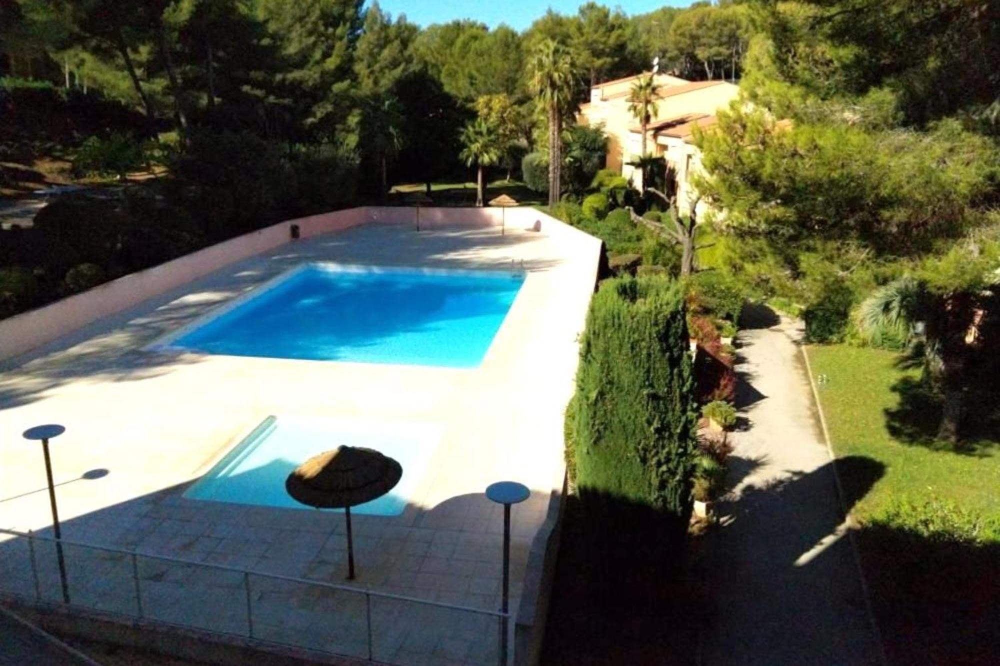 Flat With Swimming Pool Near The Beach Sanary-sur-Mer Dış mekan fotoğraf